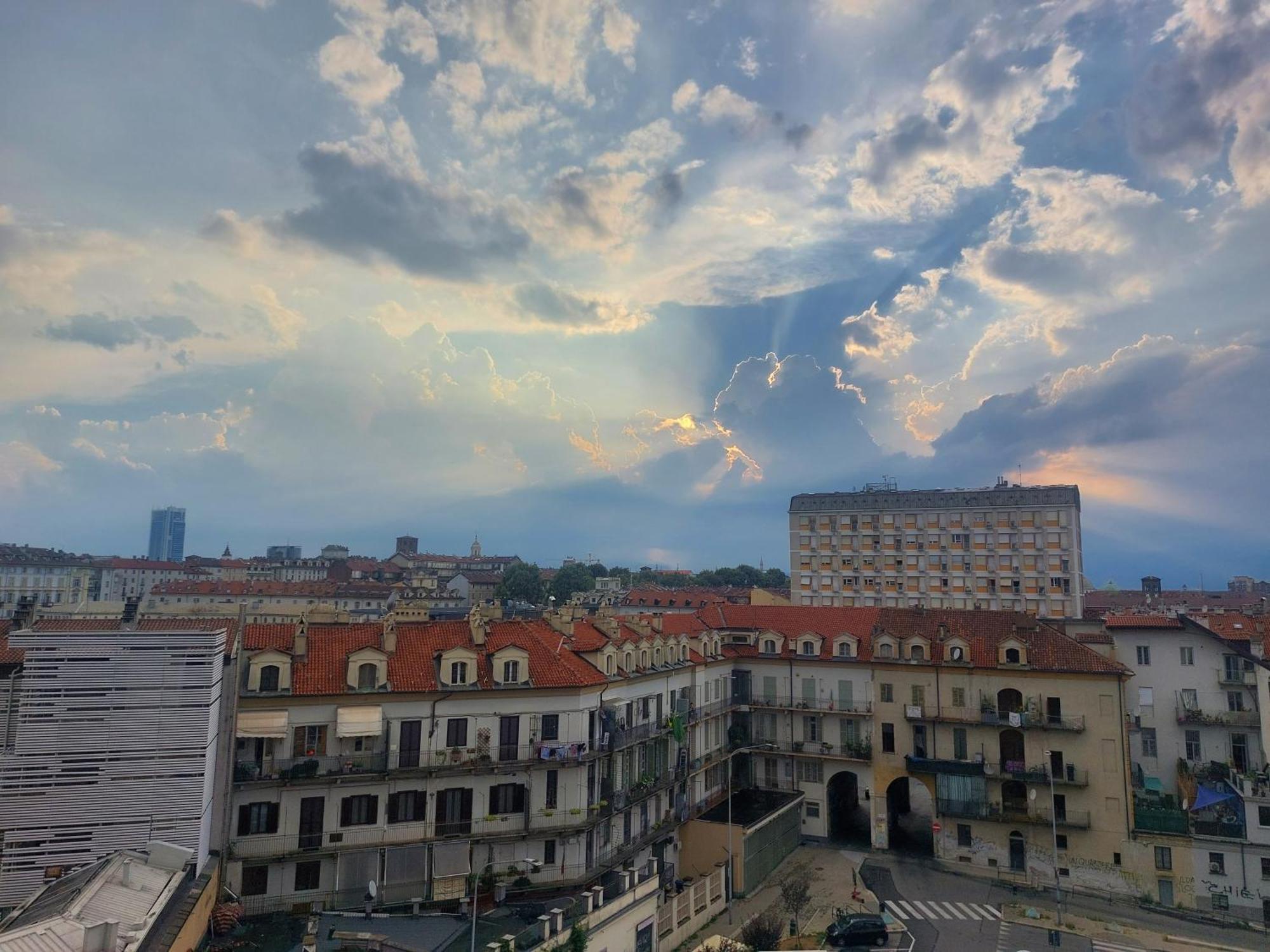 Отель Il Cielo Sopra Torino Экстерьер фото